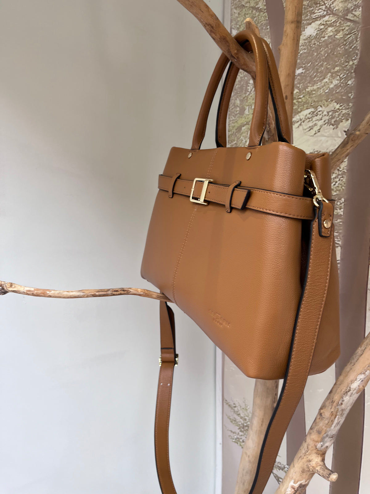 Elegantiška „camel“ spalvos odinė rankinė moterims