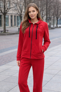 Ryškiai raudonas moteriškas laisvalaikio kostiumas iš trisiūlio trikotažo su užtrauktuku, kišenėmis ir tiesaus kirpimo kelnėmis, modernus ir patogus kasdienai – bright red womens tracksuit set made of cotton blend fabric with zip hoodie, pockets and straight leg pants, comfortable casual outfit