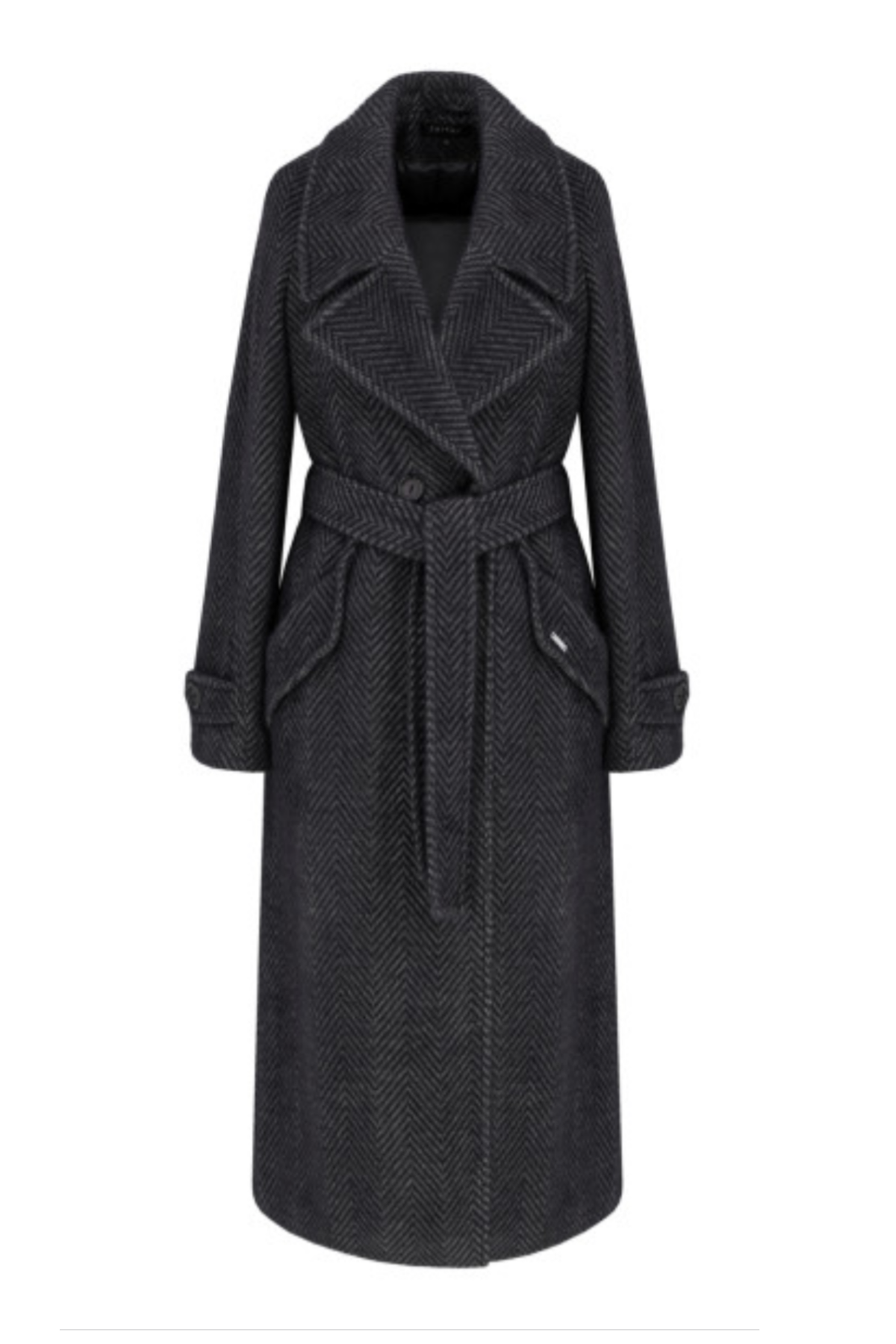 Nugat herringbone wool coat for women – long structured winter coat with double-breasted buttons, wide lapel collar, raglan sleeves, belt at the waist, flap pockets and back vent. Insulated and lined. Subtle mix of black and beige tones. Nugato spalvos moteriškas paltas su eglutės raštu – šiltas, ilgas, klasikinio silueto modelis.