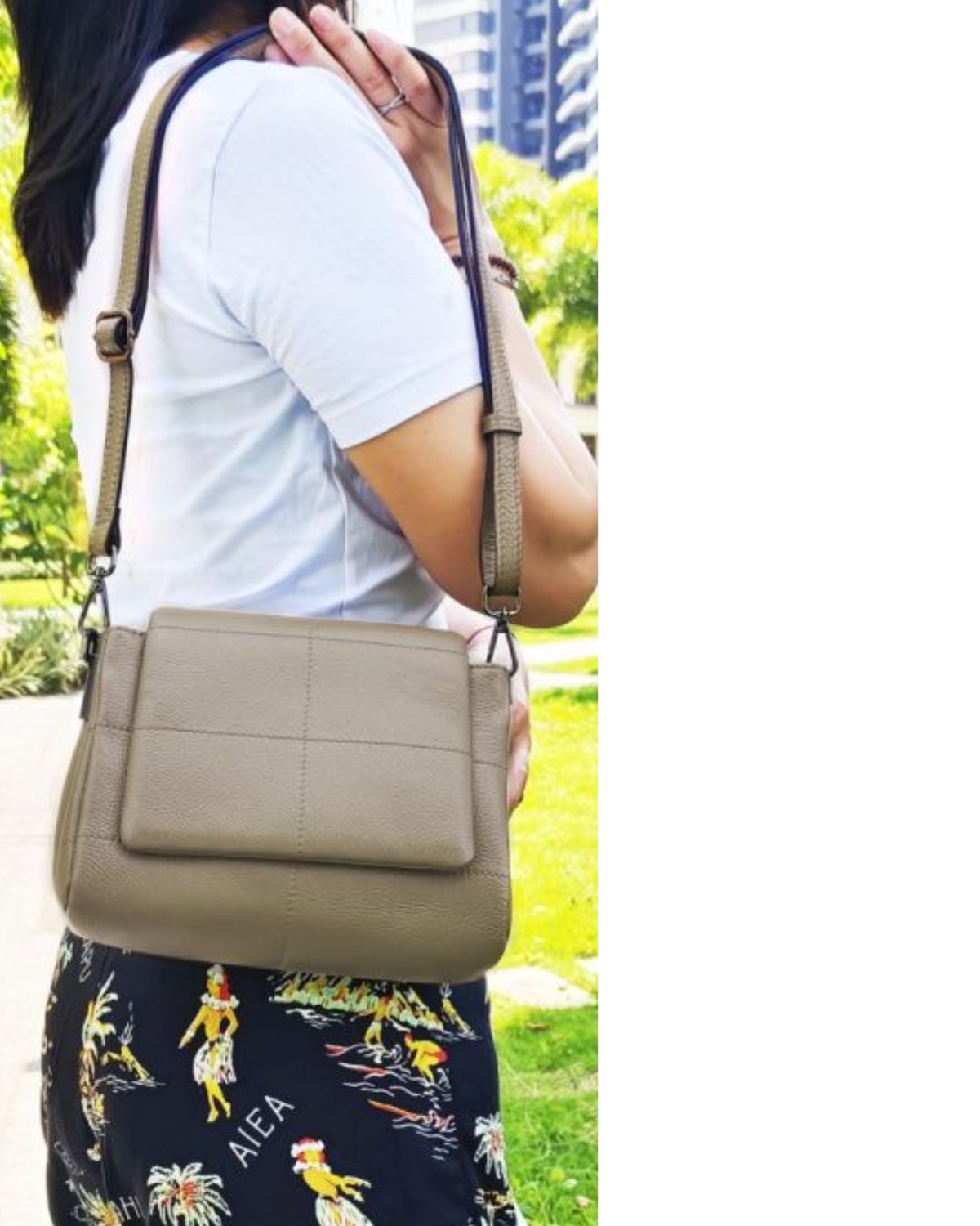 Juoda odinė rankinė su atvartu ir auksine furnitūra, elegantiškas ir kompaktiškas modelis