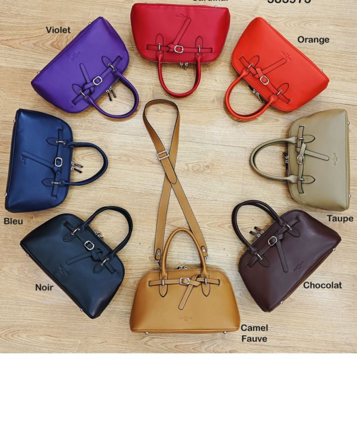 Elegant black leather handbag for women made from genuine cowhide leather, medium-sized French design with zip closure, rear zipped pocket, short handles and adjustable long strap. Klasikinė juoda moteriška rankinė iš natūralios odos, prancūziškas dizainas, tvirta, bet lengva – puikiai tinka tiek kasdienai, tiek progai.

