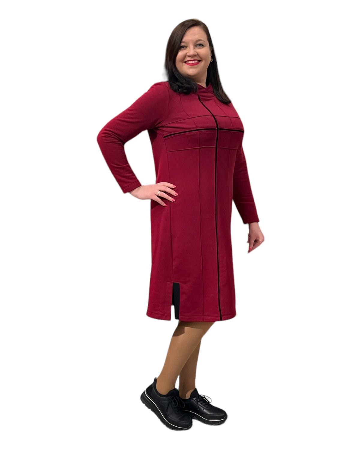 Elegantiška trikotažinė suknelė – išskirtiniai drabužiai iš jakas.net