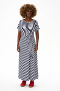 Striped midi dress with side tie waist, flattering plus size viscose dress, navy and white stripes, comfortable elegant everyday outfit / Dryžuota midi suknelė su surišimu šone, liekninantis modelis didesniems dydžiams, patogi ir stilinga viskozinė suknelė