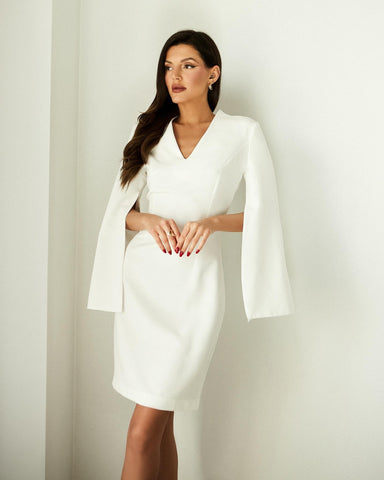 Stilinga baltos spalvos trumpa suknelė