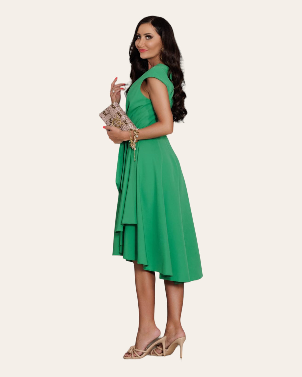 Puošni žalia suknelė