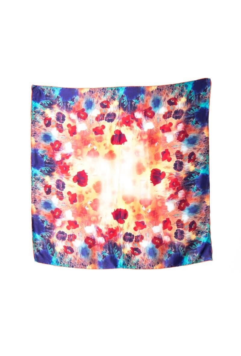 Bright silk scarf for women 90x90 cm with poppy flower print in orange, red, blue and white tones, luxury square silk scarf, artistic and colorful accessory for neck, hair or handbag, perfect gift, Ryški šilkinė skarelė moterims 90x90 cm su aguonų gėlių motyvu oranžinės, raudonos, mėlynos ir baltos spalvų derinyje, prabangi kvadrato formos šilko skarelė, meniškas ir spalvingas aksesuaras kaklui, plaukams ar rankinei, puiki dovanos idėja moteriai.