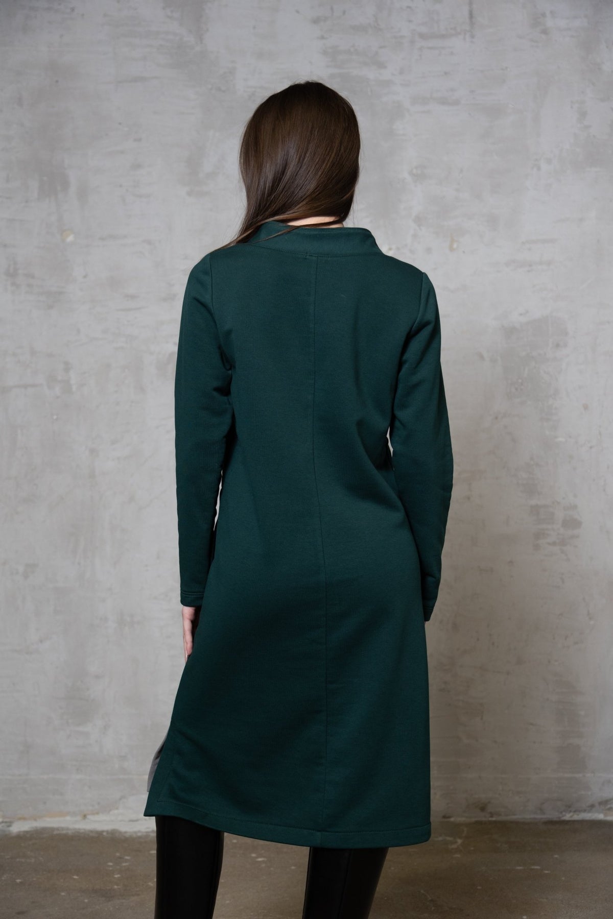 Tamsiai žalia suknelė, Patogi suknelė, Šilta suknelė, Rankų darbo drabužis, Žieminis rūbas, Elegantiškas rūbas, Kasdienis rūbas – išskirtiniai drabužiai iš jakas.net