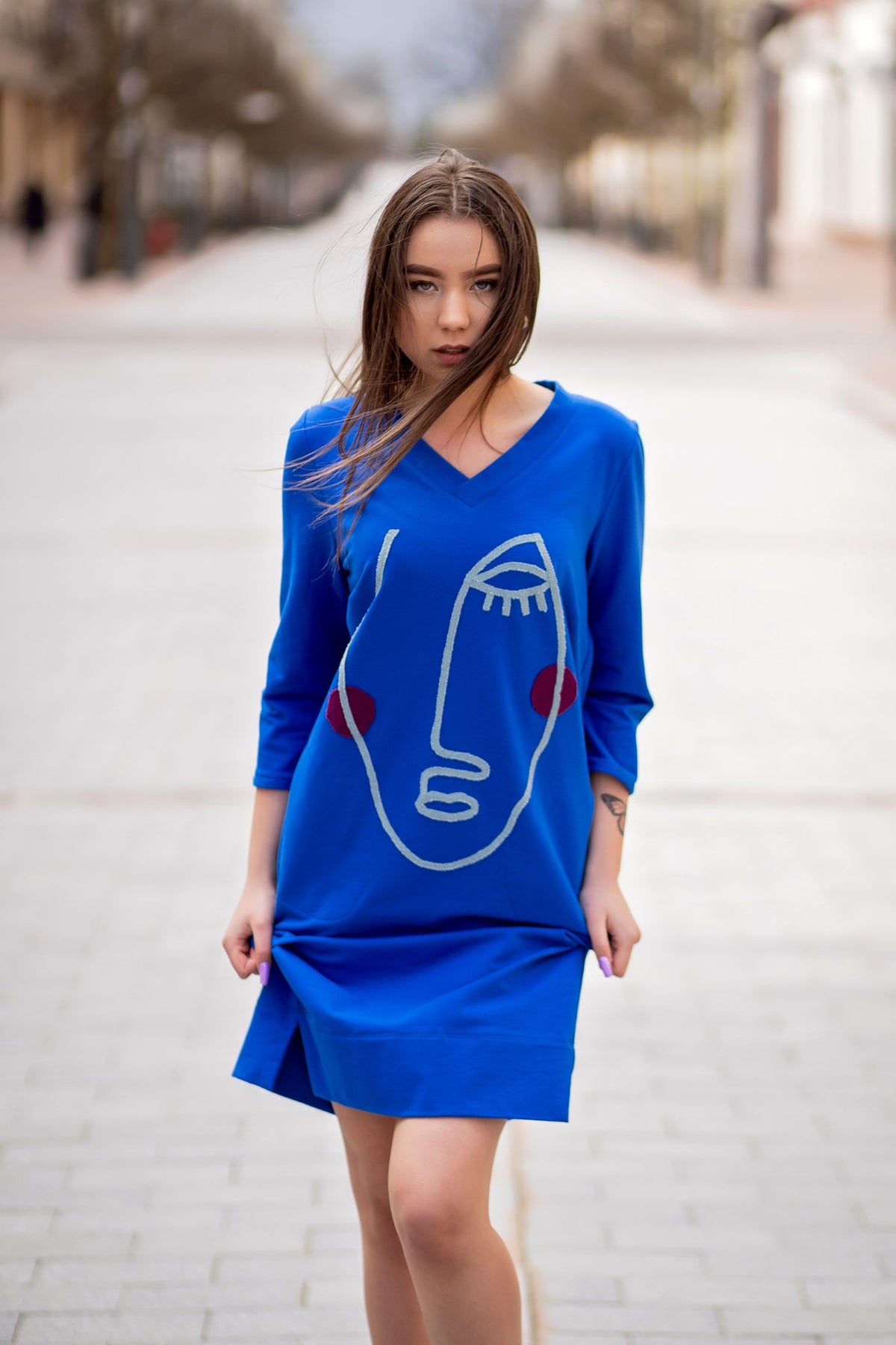 Mėlyna trikotažinė suknelė